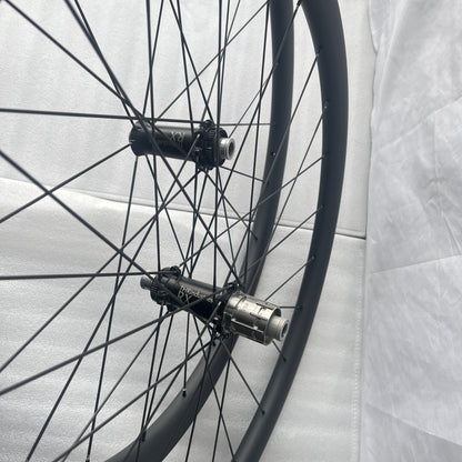 carbon road bike wheels 30mm depth Only 913g 700C Disc brake Wheels 28mm Wide Lightest Wheel Tubeless Ready Racing Wheelset