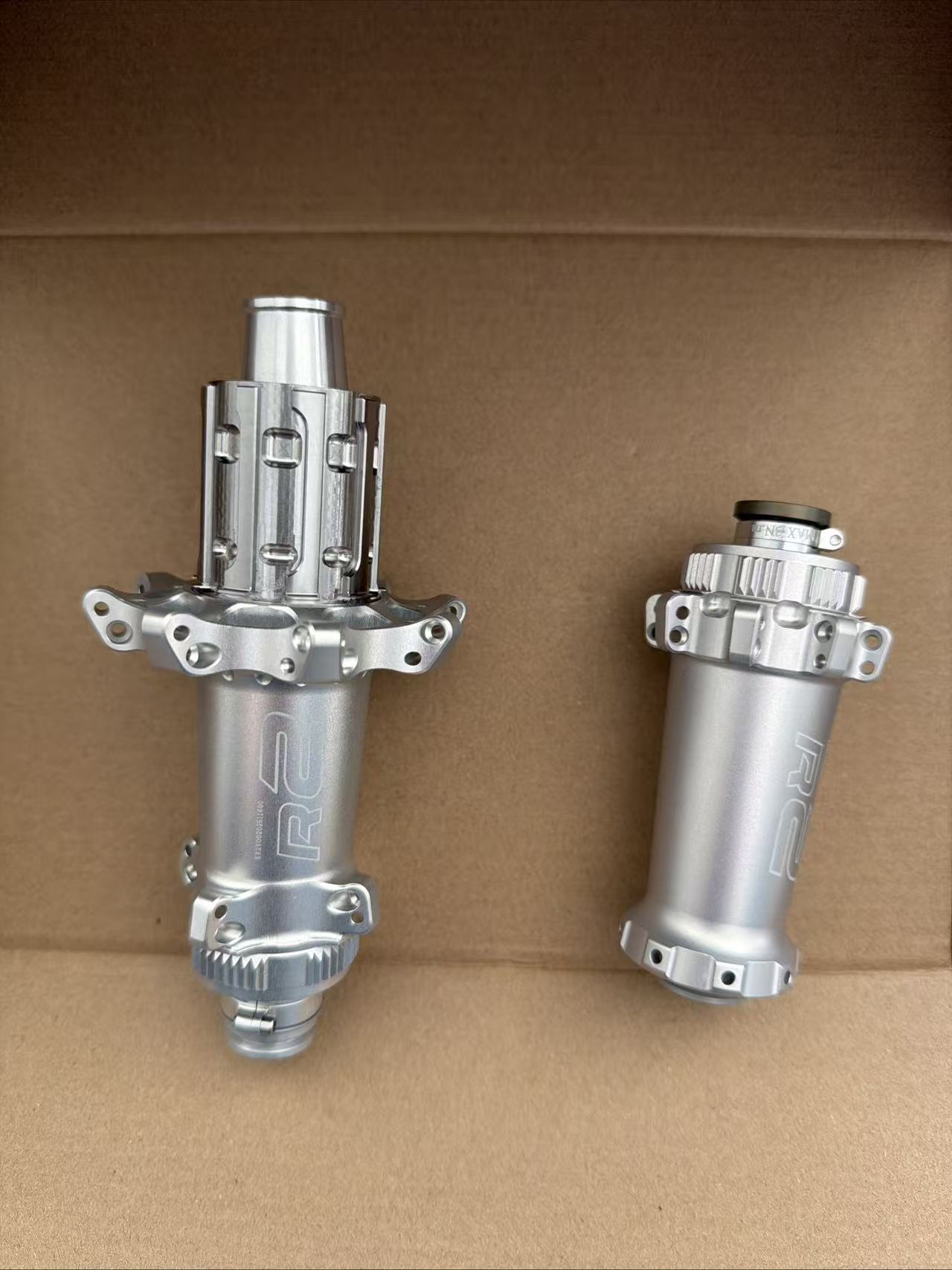 Road Bike Hub Rachet System R2 Ultralight Road Bicycle Hub Cycle Disc V-brake HG MS XDR