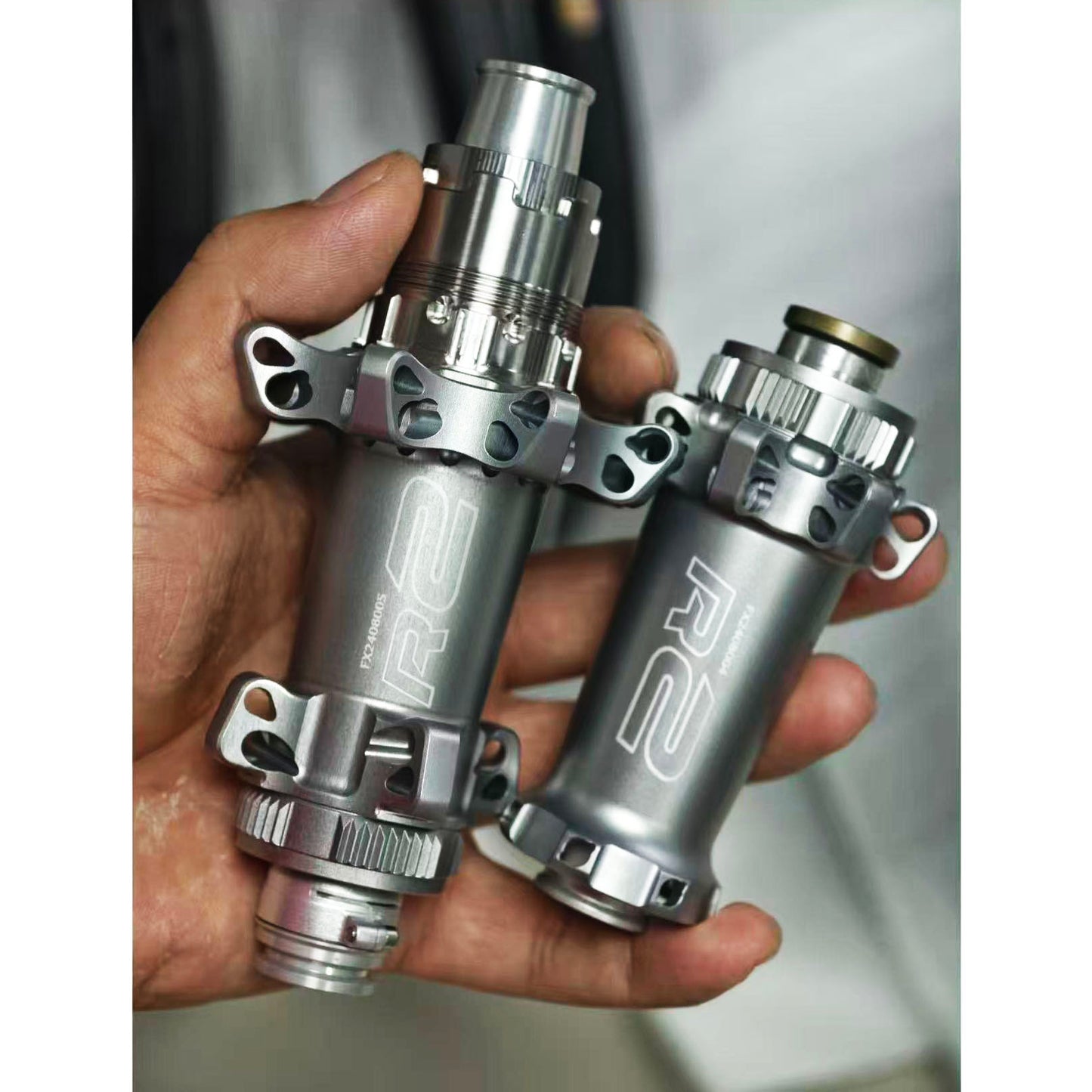 Road Bike Hub Rachet System R2 Ultralight Road Bicycle Hub Cycle Disc V-brake HG MS XDR