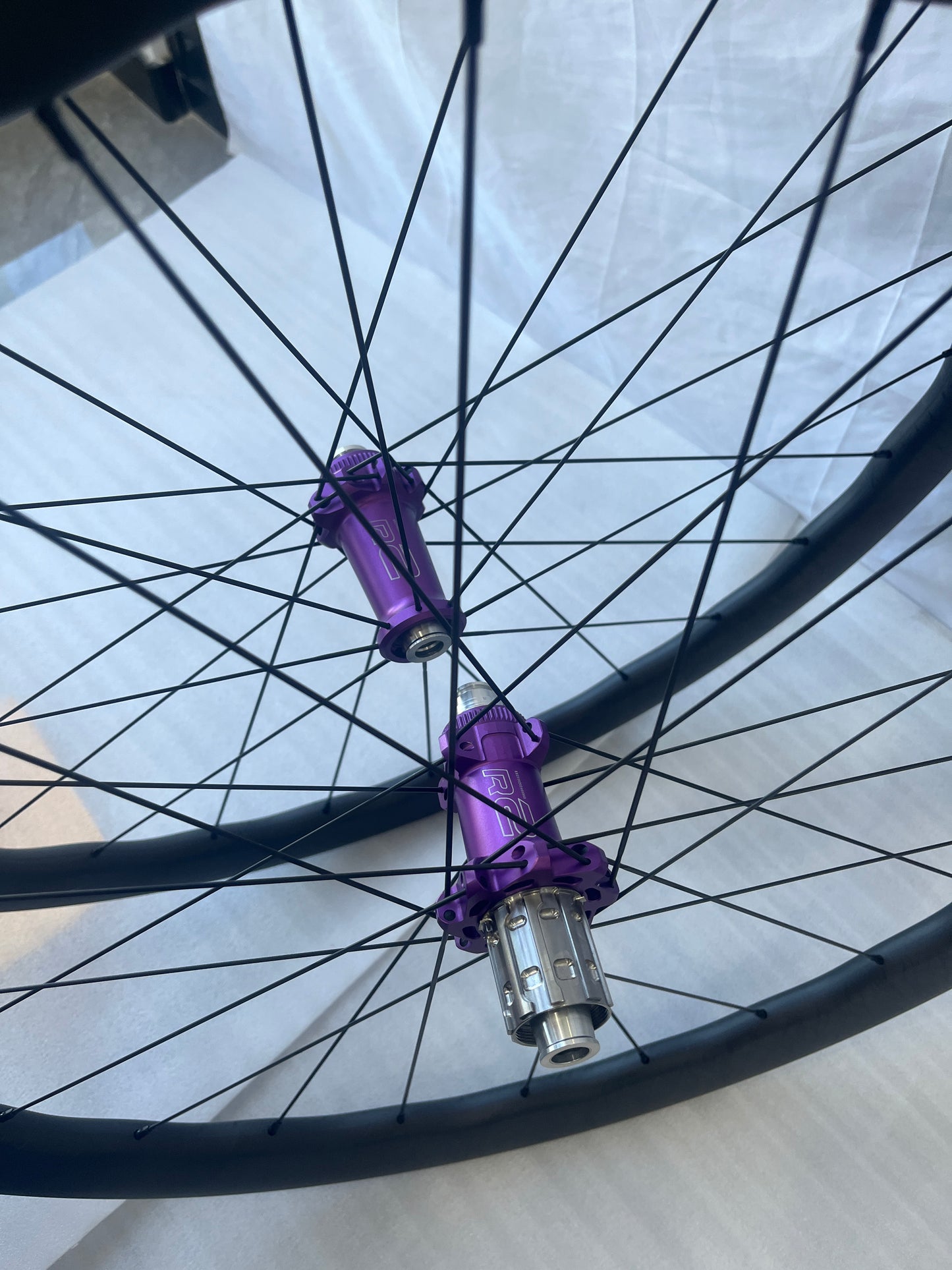 Road Bike Hub Rachet System R2 Ultralight Road Bicycle Hub Cycle Disc V-brake HG MS XDR