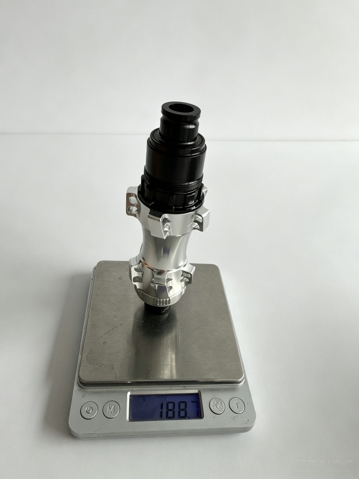 DFS R290 Entry Level Hub (Steel Spoke)