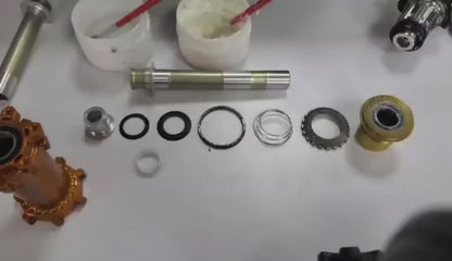 Road Bike Hub R3 Lightweight High - end Road Hubs Rachet Systoem Ultralight Road Bicycle Hub 6 bolt Cycle Hub Disc Rim V-brake HG MS XDR