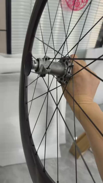 RT240 DFS GHOST series hub