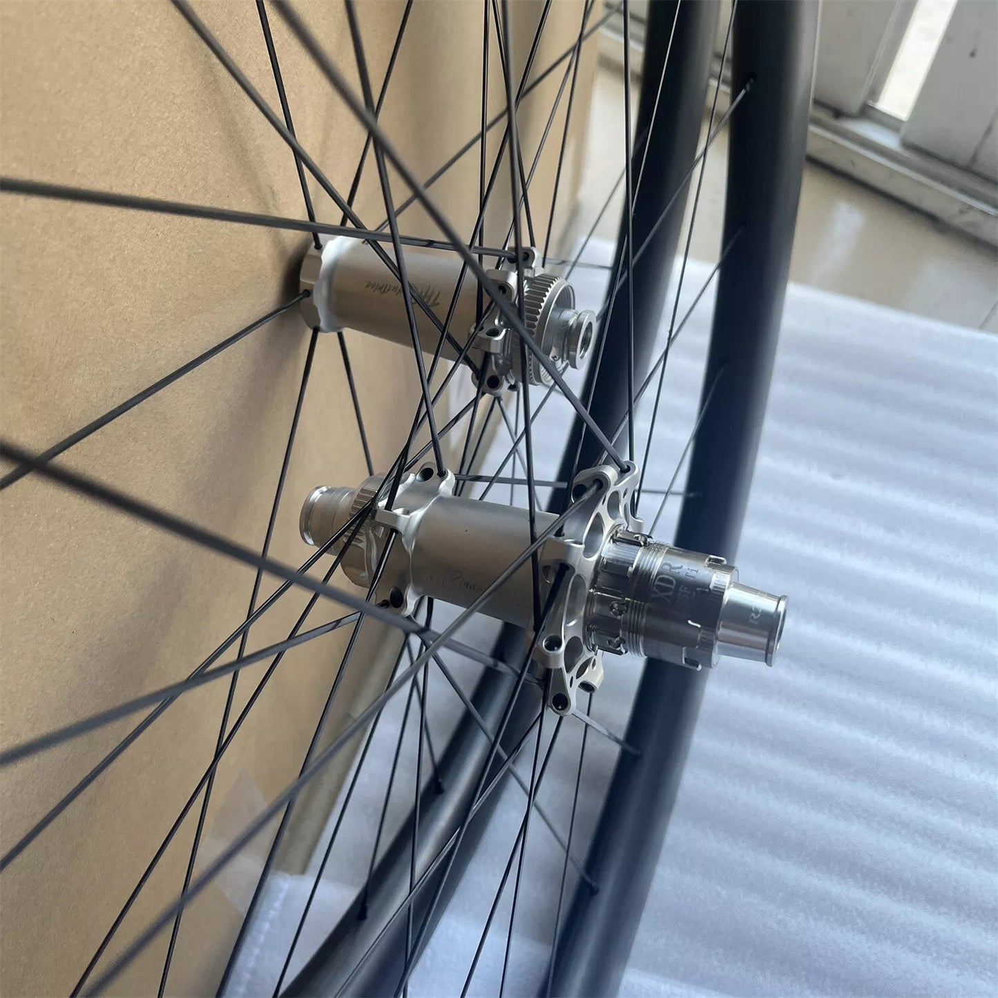 Road Bike Hub Rachet System R2 Ultralight Road Bicycle Hub Cycle Disc V-brake HG MS XDR
